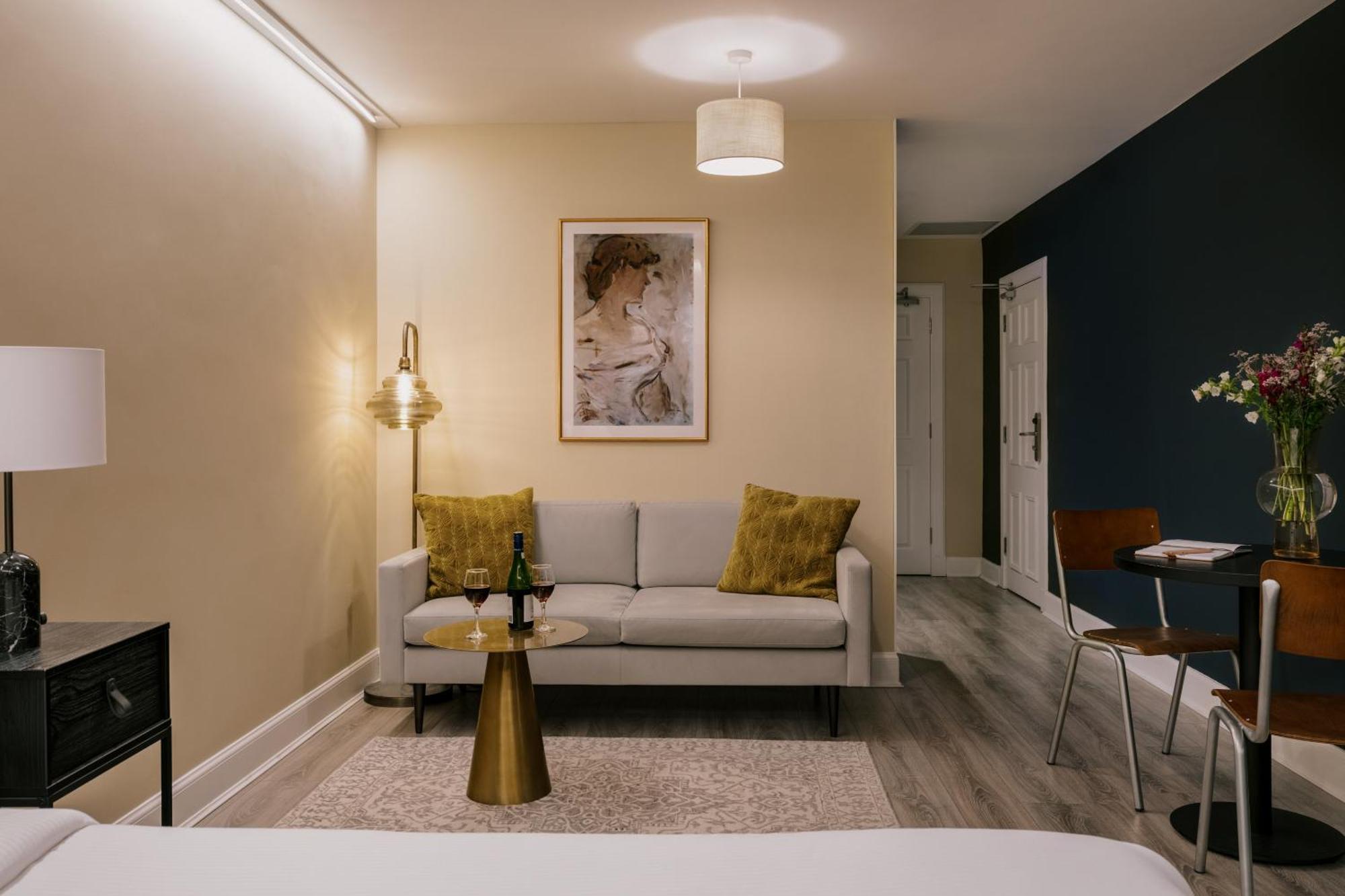 Sonder Royal Garden Aparthotel Единбург Стая снимка